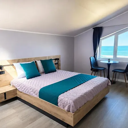 Paradise View 3*